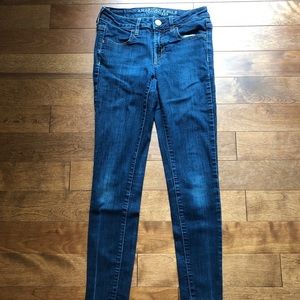 American Eagle Women’s Dark Wash Skinny Jeans